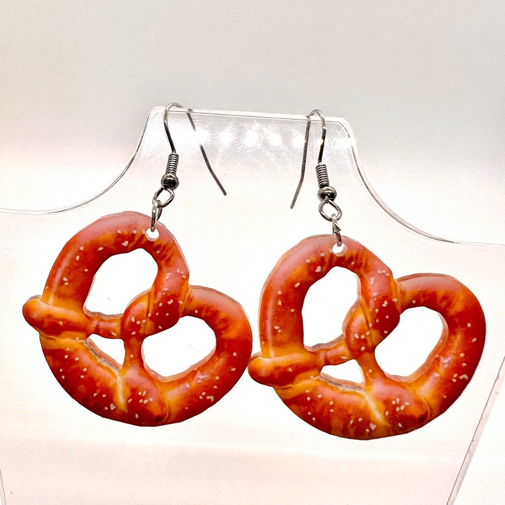 Pretzel Earrings - Bread Earrings - German Earrings - Party Snack Earrings